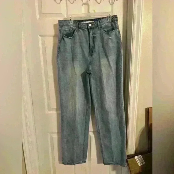 Women’s size 15, light blue wash, baggy straight Leg Tinseltown jeans - Picture 1 of 6